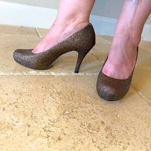 Glittery NWT High Heel Pumps Sz 7
